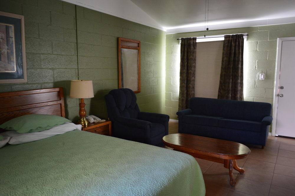 Circle C Lodge Туентинайн Палмс Екстериор снимка